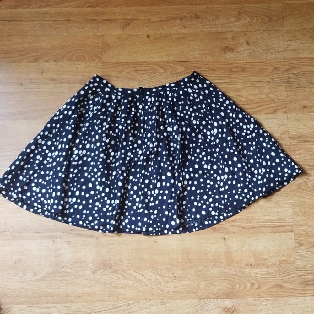 Forever 21 Poka Dot Skirt - Size Medium